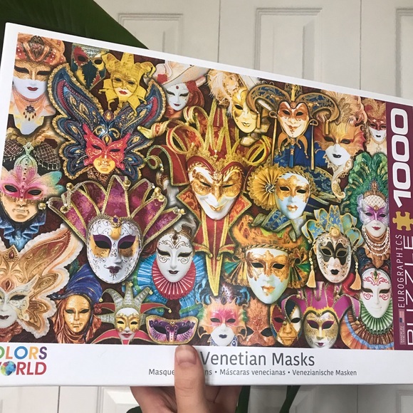 💛 1000 pc Puzzle - Picture 1 of 3